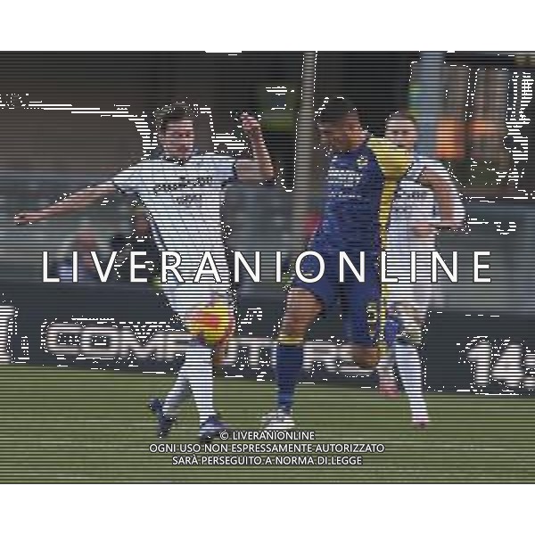 HELLAS VERONA - ATALANTA CAMPIONATO CALCIO SERIE A TIM 12.12.2021 NELLA FOTO DAVIDE FARAONI E ALEKSEJ MIRANCHUK ©SANTANDREA/AGENZIA ALDO LIVERANI SAS