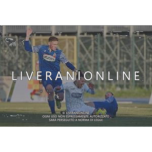 ¬© TVRG Simone Iocolano (Lecco) atterrato da Matteo Mandorlini (Seregno) Seregno vs Lecco Campionato Serie C girone A - 18a giornata Seregno (MB) 12-12-2021 Stadio Ferruccio foto Roberto Garavaglia/ag. Aldo Liverani sas/AGENZIA ALDO LIVERANI SAS