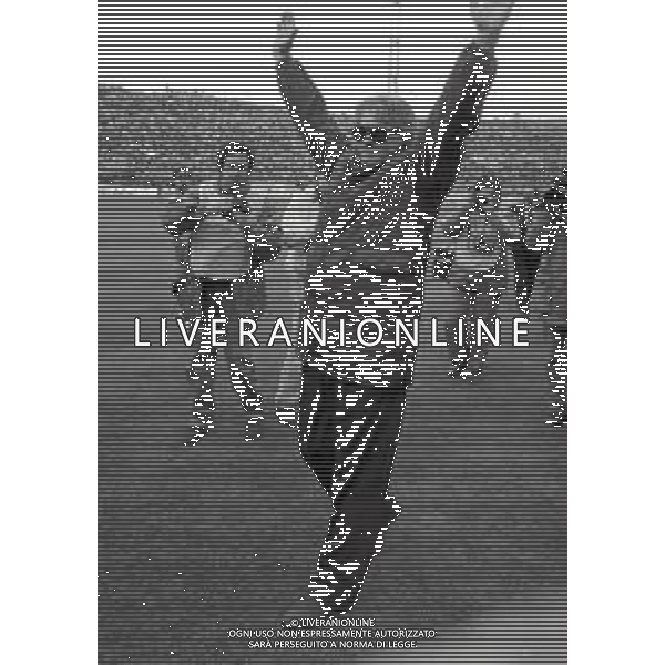 22-04-1990 BOLOGNA CAMPIONATO DI CALCIO SERIE A BOLOGNA-NAPOLI 2-4 NELLA FOTO LUIGI MAIFREDI LASCIA IL BOLOGNA E PASSA ALLA JUVENTUS DAL PROSSIMO ANNO AG ALDO LIVERANI SAS