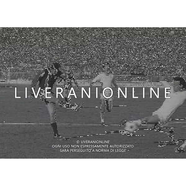 18-01-1981 BOLOGNA CAMPIONATO DI CALCIO SERIE A BOLOGNA-CATANZARO 0-0 NELLA FOTO AZIONE DI GIOCO AG ALDO LIVERANI SAS