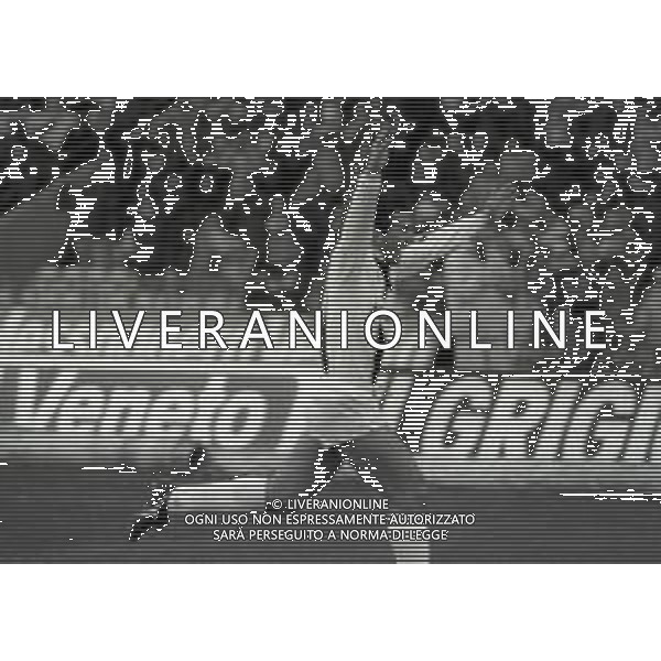 19-02-1984 UDINE CAMPIONATO DI CALCIO SERIE A UDINESE- FIORENTINA 3-1 NELLA FOTO ESULTANZA ARTUR ZICO AG ALDO LIVERANI SAS