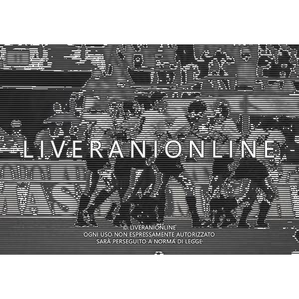 03-09-1989 BOLOGNA CAMPIONATO DI CALCIO SERIE A BOLOGNA-INTER 2-2 NELLA FOTO ABBRACCI GIOCATORI INTER DOPO IL GOAL AG ALDO LIVERANI SAS