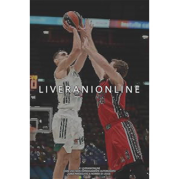 © TVRG Ioannis Papapetrou (Panathinaikos) SX e Nicolo\' Melli (Milano) DX AX Armani Exchange Milano vs Panathinaikos OPAP Atene Turkish Ailines EuroLeague - 15a giornata regular season Assago (MI) 14-12-2021 Mediolanum Forum foto Roberto Garavaglia/ag. Aldo Liverani sas