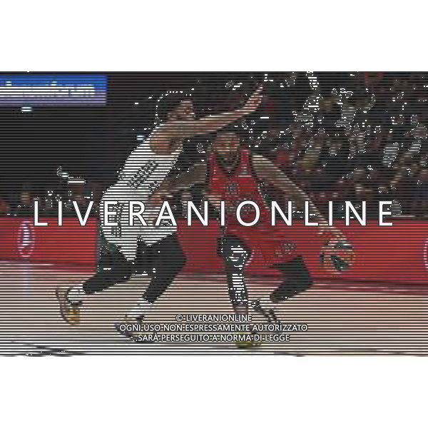 © TVRG Daryl Macon (Panathinaikos) SX e Troy Daniels (Milano) DX AX Armani Exchange Milano vs Panathinaikos OPAP Atene Turkish Ailines EuroLeague - 15a giornata regular season Assago (MI) 14-12-2021 Mediolanum Forum foto Roberto Garavaglia/ag. Aldo Liverani sas