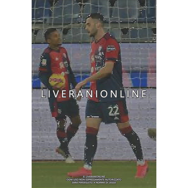 15-12-2021. Cagliari Calcio - A.S. Cittadella. Sedicesimi Coppa Italia 2021-2022. Italia, Sardegna, Cagliari, Stadio Unipol Domus. Salvatore Moi/Aldo Liverani s.a.s. Nella foto: gol ed esultanza Cagliari in casa contro Cittadella. Segna: Gaston Pereiro Cagliari (secondo gol) ©MOI/AGENZIA ALDO LIVERANI SAS