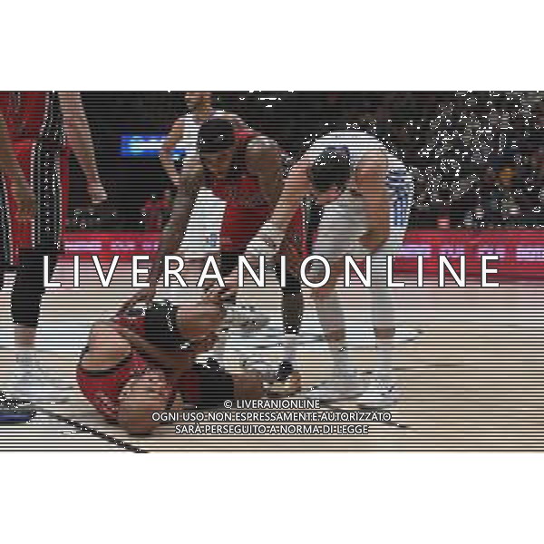 ¬© TVRG Shavon Shields (Olimpia Milano) infortrunio alla mano AX Armani Exchange Milano vs Real Madrid Turkish Airlines EuroLeague - 16a giornata regular season Assago (MI) 16-12-2021 Mediolanum Forum foto Roberto Garavaglia/ag. Aldo Liverani sas/AGENZIA ALDO LIVERANI SAS