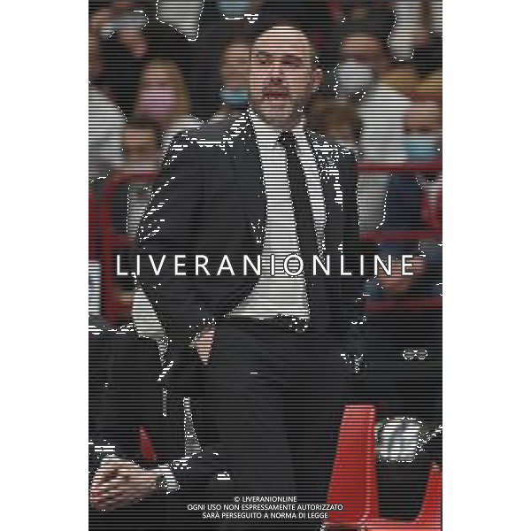 ¬© TVRG Chus Mateo allenatore Real Madrid in panchina al posto di Pablo Laso assente per Covid AX Armani Exchange Milano vs Real Madrid Turkish Airlines EuroLeague - 16a giornata regular season Assago (MI) 16-12-2021 Mediolanum Forum foto Roberto Garavaglia/ag. Aldo Liverani sas/AGENZIA ALDO LIVERANI SAS