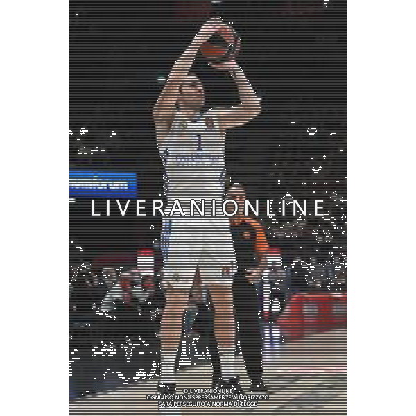¬© TVRG Fabien Causeur (Real Madrid) AX Armani Exchange Milano vs Real Madrid Turkish Airlines EuroLeague - 16a giornata regular season Assago (MI) 16-12-2021 Mediolanum Forum foto Roberto Garavaglia/ag. Aldo Liverani sas/AGENZIA ALDO LIVERANI SAS
