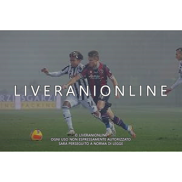 BOLOGNA vs JUVENTUS Campionato Calcio SERIE A TIM 18.12.2021 NELLA FOTO MATTIAS SVANBERG E WESTON MCKENNIE ©VILLANI / AGENZIA ALDO LIVERANI SAS