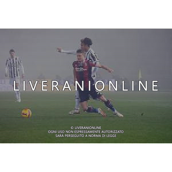 BOLOGNA vs JUVENTUS Campionato Calcio SERIE A TIM 18.12.2021 NELLA FOTO MATTIAS SVANBERG E WESTON MCKENNIE ©VILLANI / AGENZIA ALDO LIVERANI SAS