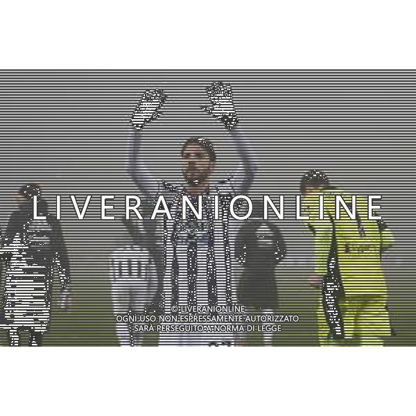 Bologna - Juventus Campionato di Calcio Serie A TIM 18/12/2021 nella foto: Esultanza finale Locatelli Manuel(Juventus f.c.) ©Claudio Zamagni/Agenzia Aldo Liverani during Italian Serie A soccer match between Bologna and Juventus at Renato Dall\'Ara Stadium on December 18 2021 photo credit by Claudio Zamagni/Aldo Liverani Photo Agency