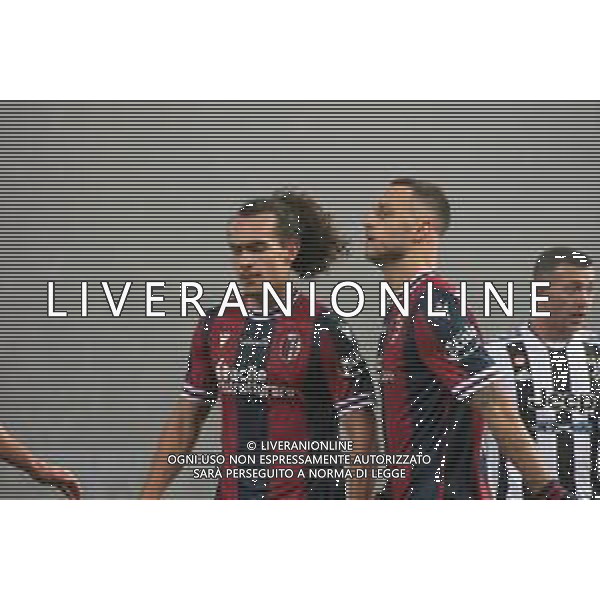 BOLOGNA vs JUVENTUS Campionato Calcio SERIE A TIM 18.12.2021 NELLA FOTO MARKO ARNAUTOVIC E ARTHUR THEATE ©VILLANI / AGENZIA ALDO LIVERANI SAS