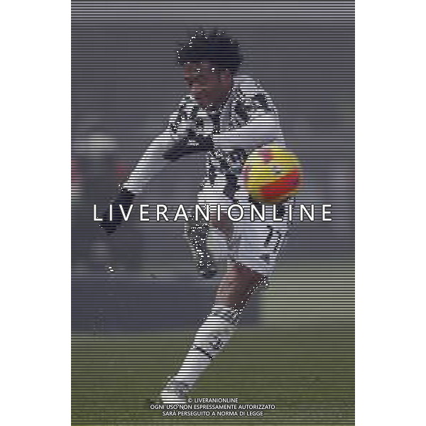 Bologna - Juventus Campionato di Calcio Serie A TIM 18/12/2021 nella foto: Cuadrado Juan (Juventus f.c.) ©Claudio Zamagni/Agenzia Aldo Liverani Cuadrado Juan (Juventus f.c.) during Italian Serie A soccer match between Bologna and Juventus at Renato Dall\'Ara Stadium on December 18 2021 photo credit by Claudio Zamagni/Aldo Liverani Photo Agency/AGENZIA ALDO LIVERANI SAS