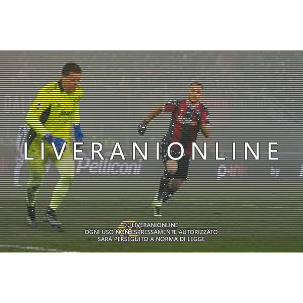 BOLOGNA vs JUVENTUS Campionato Calcio SERIE A TIM 18.12.2021 NELLA FOTO WOJCIECH SZCZESNY E MARKO ARNAUTOVIC ©VILLANI / AGENZIA ALDO LIVERANI SAS