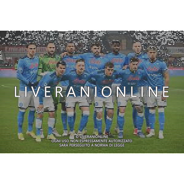 la formazione del Napoli, in piedi da SX Eljif Elmas, David Ospina, Juan Jesus, Andrea Petagna, Andre Zambo Anguissa e Amir Rrahmani; in basso da SX Hirving Lozano, Piotr Zielinski, Diego Demme, Giovanni Di Lorenzo e Kevin Malcuit Milan vs Napoli Campionato Serie A TIM - 18a giornata Milano 19-12-2021 Stadio Giuseppe Meazza - San Siro foto Roberto Garavaglia/ag. Aldo Liverani sas