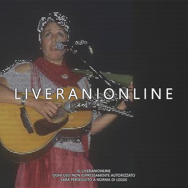 RETROSPETTIVA JOAN BAEZ CANTANTE NELLA FOTO JOAN BAEZ NELL\'ANNO 1984 AG ALDO LIVERANI SAS