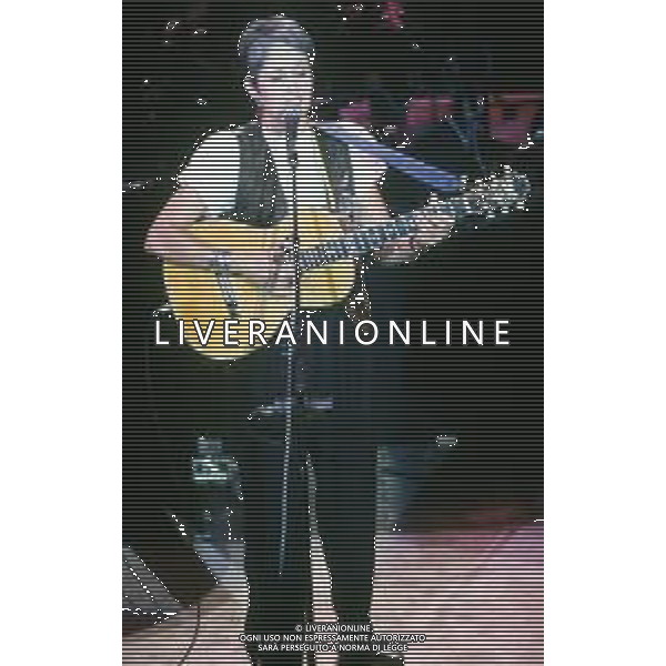 RETROSPETTIVA JOAN BAEZ CANTANTE NELLA FOTO JOAN BAEZ IN CONCERTO NELL\'ANNO 1990 AG ALDO LIVERANI SAS