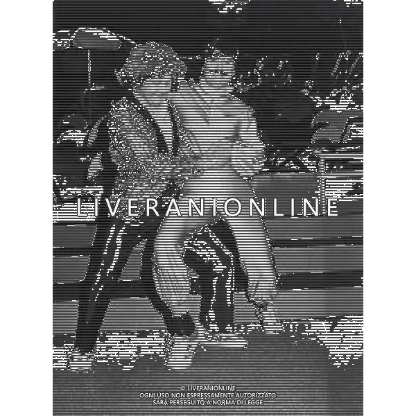 RETROSPETTIVA TEO TEOCOLI ATTORE NELLA FOTO TEO TEOCOLI CON MASSIMO BOLDI NELLA TRASMISSIONE TELEVISIVA “TUTTO COMPRESO“ NELL\'ANNO 1983 AG ALDO LIVERANI SAS