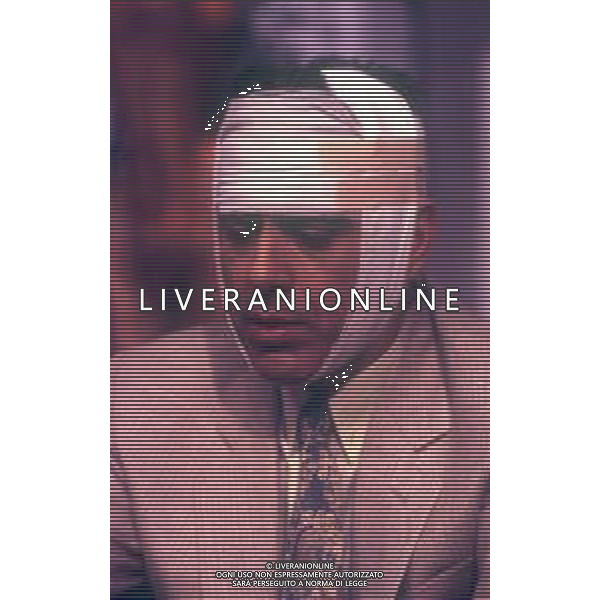 RETROSPETTIVA TEO TEOCOLI ATTORE NELLA FOTO TEO TEOCOLI NELLA SERIE TELEVISIVA“ VICINI DI CASA“ AG ALDO LIVERANI SAS