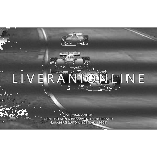 GRAN PREMIO DI SAN MARINO CAMPIONATO MONDIALE DI FORMULA 1, AUTODROMO DI IMOLA 3 MAGGIO 1981 - RETROSPETTIVA Nella foto il pilota Alan Jones su McLaren-Ford Cosworth e Rene\' Arnoux su Renault ©Archivio Giovanni Liverani/AGENZIA ALDO LIVERANI SAS