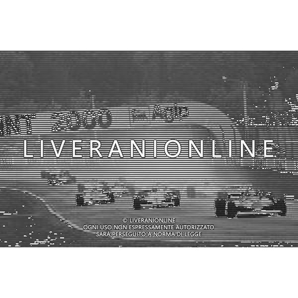 GRAN PREMIO DI SAN MARINO CAMPIONATO MONDIALE DI FORMULA 1, AUTODROMO DI IMOLA 3 MAGGIO 1981 - RETROSPETTIVA Nella foto il pilota Didier Pironi su Ferrari e Alan Jones ©Archivio Giovanni Liverani/AGENZIA ALDO LIVERANI SAS