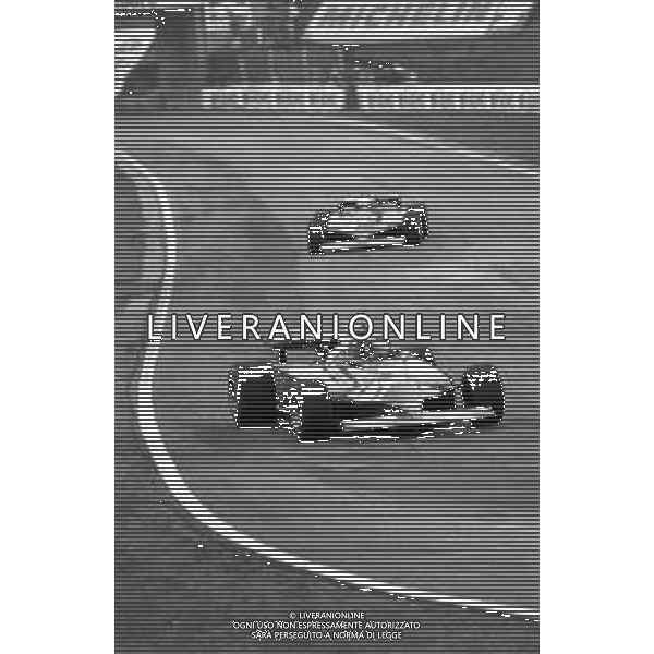 GRAN PREMIO DI SAN MARINO CAMPIONATO MONDIALE DI FORMULA 1, AUTODROMO DI IMOLA 3 MAGGIO 1981 - RETROSPETTIVA Nella foto il pilota Gilles Villeneuve su Ferrari e Didier Pironi ©Archivio Giovanni Liverani/AGENZIA ALDO LIVERANI SAS