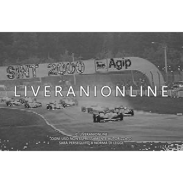 GRAN PREMIO DI SAN MARINO CAMPIONATO MONDIALE DI FORMULA 1, AUTODROMO DI IMOLA 3 MAGGIO 1981 - RETROSPETTIVA Nella foto il pilota Gilles Villeneuve su Ferrari e Didier Pironi ©Archivio Giovanni Liverani/AGENZIA ALDO LIVERANI SAS