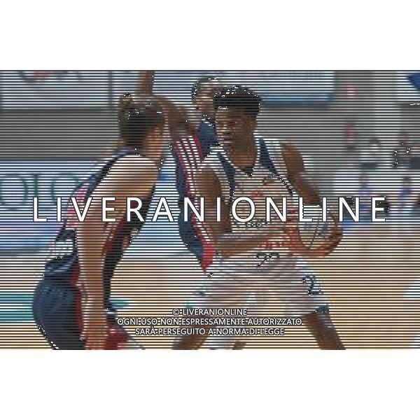 ¬© TVRG Jordan Bayehe (Cantu\') San Bernardo-Cinelandia Park Cantu\' vs Urania Milano 12a giornata - Campionato Serie A2 girone verde Desio (MB) 21-12-2021 PalaBancoDesio foto Roberto Garavaglia/ag. Aldo Liverani sas/AGENZIA ALDO LIVERANI SAS