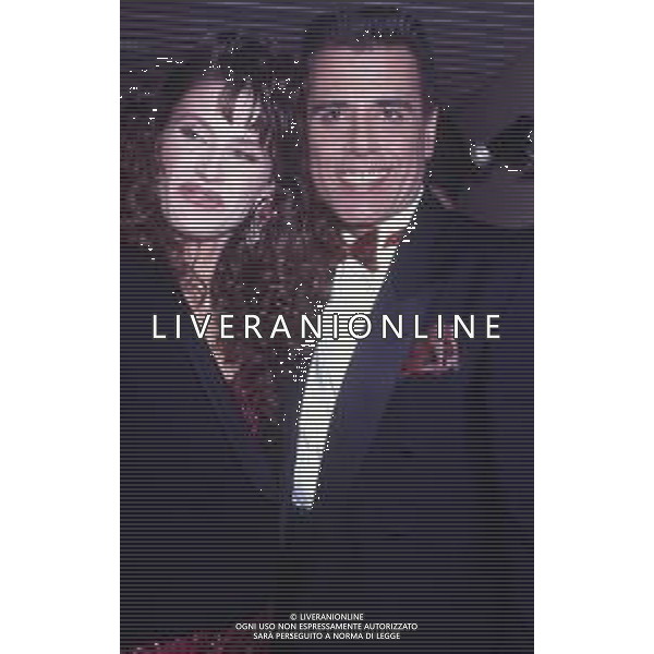 RETROSPETTIVA TEO TEOCOLI ATTORE NELLA FOTO TEO TEOCOLI CON SABINA STILO NELL\'ANNO 1990 NELLA TRASMISSIONE “UNA ROTONDA SUL MARE“ AG ALDO LIVERANI SAS