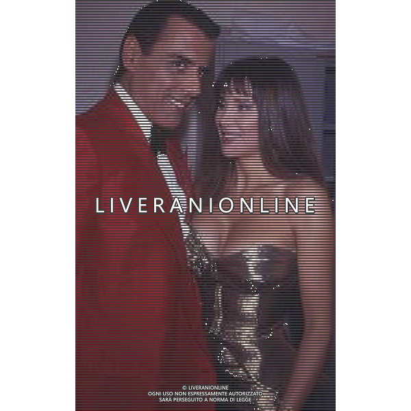 RETROSPETTIVA TEO TEOCOLI ATTORE NELLA FOTO TEO TEOCOLI CON VALENTINA FARNESE NELL\'ANNO 1990 NELLA TRASMISSIONE “UNA ROTONDA SUL MARE“ AG ALDO LIVERANI SAS  