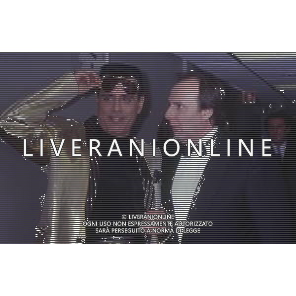 RETROSPETTIVA TEO TEOCOLI ATTORE NELLA FOTO TEO TEOCOLI CON GERRY SCOTTI NELL\'ANNO 1990 NELLA TRASMISSIONE “UNA ROTONDA SUL MARE“ AG ALDO LIVERANI SAS  