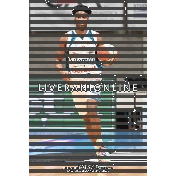 ¬© TVRG Jordan Bayehe (Cantu\') San Bernardo-Cinelandia Park Cantu\' vs Urania Milano 12a giornata - Campionato Serie A2 girone verde Desio (MB) 21-12-2021 PalaBancoDesio foto Roberto Garavaglia/ag. Aldo Liverani sas/AGENZIA ALDO LIVERANI SAS