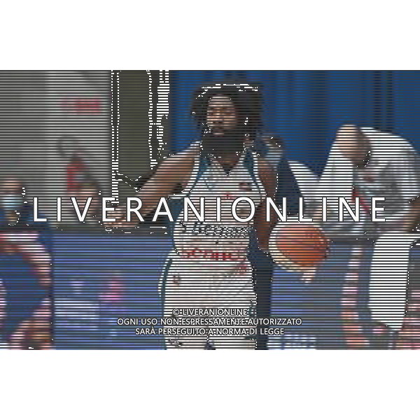 ¬© TVRG Robert Johnson (Cantu\') San Bernardo-Cinelandia Park Cantu\' vs Urania Milano 12a giornata - Campionato Serie A2 girone verde Desio (MB) 21-12-2021 PalaBancoDesio foto Roberto Garavaglia/ag. Aldo Liverani sas/AGENZIA ALDO LIVERANI SAS