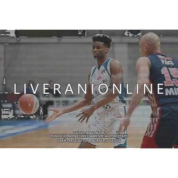 ¬© TVRG Jordan Bayehe (Cantu\') San Bernardo-Cinelandia Park Cantu\' vs Urania Milano 12a giornata - Campionato Serie A2 girone verde Desio (MB) 21-12-2021 PalaBancoDesio foto Roberto Garavaglia/ag. Aldo Liverani sas/AGENZIA ALDO LIVERANI SAS