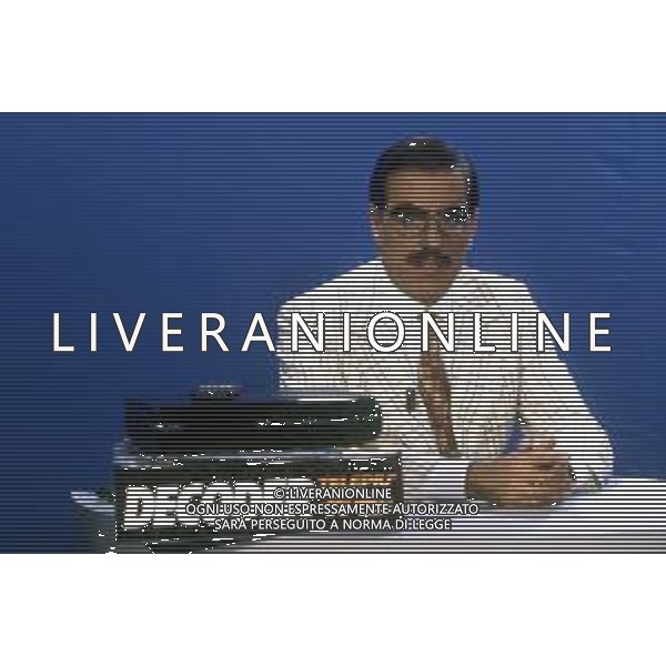 RETROSPETTIVA TEO TEOCOLI ATTORE NELLA FOTO TEO TEOCOLI NELLO SPOT TELEVISIVO DI TELEPIU\' AG ALDO LIVERANI SAS