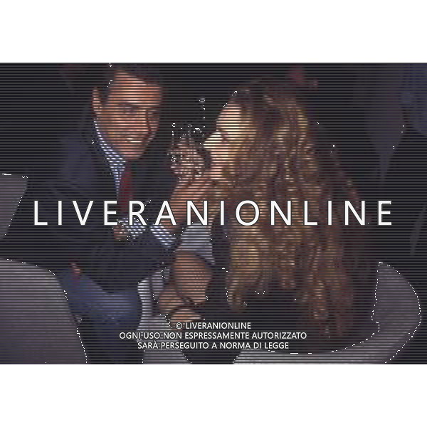 RETROSPETTIVA TEO TEOCOLI ATTORE NELLA FOTO TEO TEOCOLI CON CON LA MOGLIE ELENA FACHINI NELL\'ANNO 1989 A MILANO AG ALDO LIVERANI SAS 