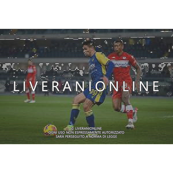 GriffoniE/LMedia - Hellas Verona FC vs ACF Fiorentina - italian soccer Serie A match 2021/2022 22 December 2021 - Marcantonio Bentegodi stadium, Verona, Italy Photo showing: Verona\'s Giovanni Simeoni in action @GriffoniE/LMedia/AGENZIA ALDO LIVERANI SAS