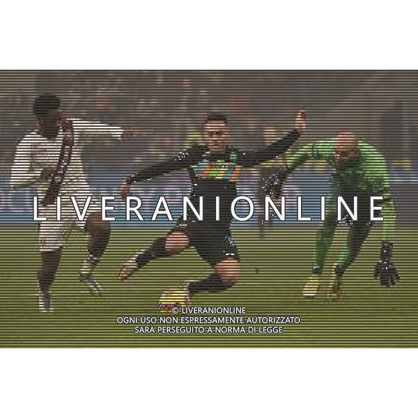 Lautaro Martinez (Inter) occasione da gol fallisce il possibile 2 a 0 Inter vs Torino Campionato Serie A TIM - 19a giornata Milano 22-12-2021 Stadio Giuseppe Meazza - San Siro foto Roberto Garavaglia/ag. Aldo Liverani sas /AGENZIA ALDO LIVERANI SAS