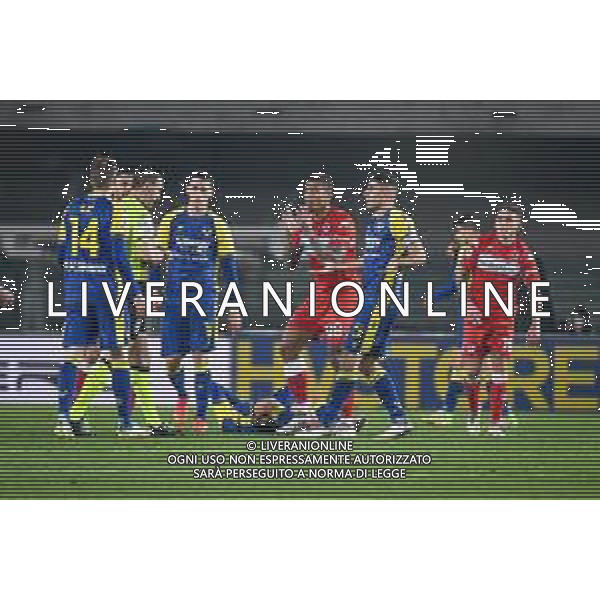 GriffoniE/LMedia - Hellas Verona FC vs ACF Fiorentina - italian soccer Serie A match 2021/2022 22 December 2021 - Marcantonio Bentegodi stadium, Verona, Italy Photo showing: Fiorentina\'s Igor protests with the referee of the match Daniele Doveri @GriffoniE/LMedia/AGENZIA ALDO LIVERANI SAS