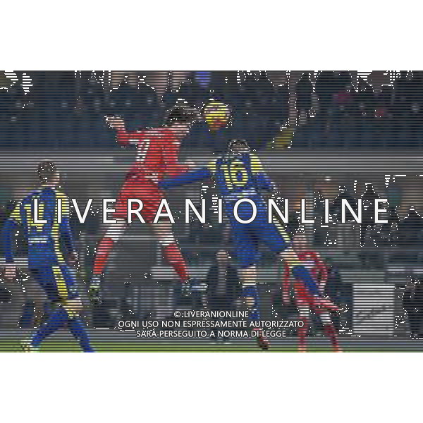 GriffoniE/LMedia - Hellas Verona FC vs ACF Fiorentina - italian soccer Serie A match 2021/2022 22 December 2021 - Marcantonio Bentegodi stadium, Verona, Italy Photo showing: Header of Fiorentina\'s Dusan Vlahovic @GriffoniE/LMedia/AGENZIA ALDO LIVERANI SAS