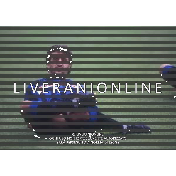 RETROSPETTIVA ROBERTO BORDIN CALCIATORE NELLA FOTO ROBERTO BORDIN CON LA MAGLIA DELL\'ATALANTA CALCIO NELL\'ANNO 1989-1990 AG ALDO LIVERANI SAS