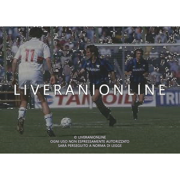 RETROSPETTIVA ROBERTO BORDIN CALCIATORE NELLA FOTO ROBERTO BORDIN CON LA MAGLIA DELL\'ATALANTA CALCIO NELL\'ANNO 1990-1991 AG ALDO LIVERANI SAS