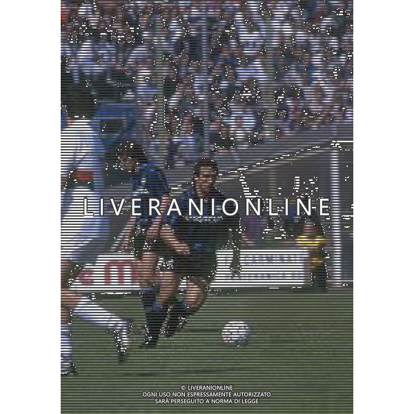 RETROSPETTIVA ROBERTO BORDIN CALCIATORE NELLA FOTO ROBERTO BORDIN CON LA MAGLIA DELL\'ATALANTA CALCIO NELL\'ANNO 1990-1991 AG ALDO LIVERANI SAS