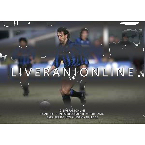 RETROSPETTIVA ROBERTO BORDIN CALCIATORE NELLA FOTO ROBERTO BORDIN CON LA MAGLIA DELL\'ATALANTA CALCIO NELL\'ANNO 1991-1992 AG ALDO LIVERANI SAS