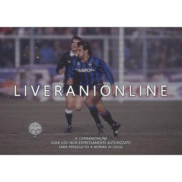 RETROSPETTIVA ROBERTO BORDIN CALCIATORE NELLA FOTO ROBERTO BORDIN CON LA MAGLIA DELL\'ATALANTA CALCIO NELL\'ANNO 1991-1992 AG ALDO LIVERANI SAS