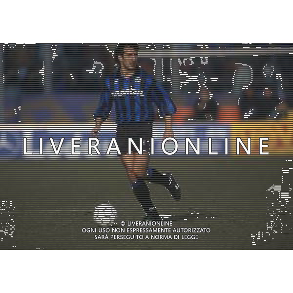 RETROSPETTIVA ROBERTO BORDIN CALCIATORE NELLA FOTO ROBERTO BORDIN CON LA MAGLIA DELL\'ATALANTA CALCIO NELL\'ANNO 1991-1992 AG ALDO LIVERANI SAS