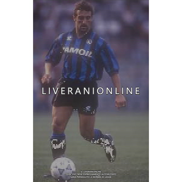 RETROSPETTIVA ROBERTO BORDIN CALCIATORE NELLA FOTO ROBERTO BORDIN CON LA MAGLIA DELL\'ATALANTA CALCIO NELL\'ANNO 1991-1992 AG ALDO LIVERANI SAS
