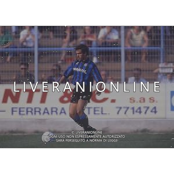 RETROSPETTIVA ROBERTO BORDIN CALCIATORE NELLA FOTO ROBERTO BORDIN CON LA MAGLIA DELL\'ATALANTA CALCIO NELL\'ANNO 1991-1992 AG ALDO LIVERANI SAS