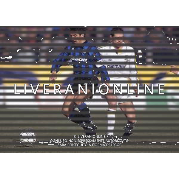 RETROSPETTIVA ROBERTO BORDIN CALCIATORE NELLA FOTO ROBERTO BORDIN CON LA MAGLIA DELL\'ATALANTA CALCIO NELL\'ANNO 1991-1992 AG ALDO LIVERANI SAS