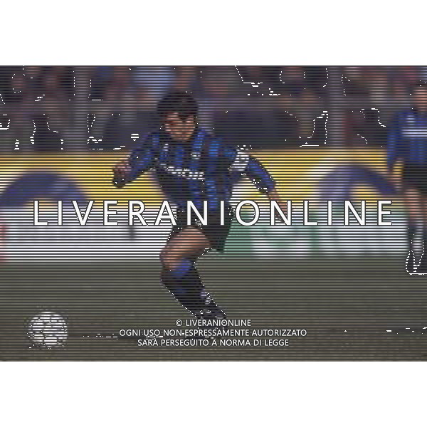 RETROSPETTIVA ROBERTO BORDIN CALCIATORE NELLA FOTO ROBERTO BORDIN CON LA MAGLIA DELL\'ATALANTA CALCIO NELL\'ANNO 1991-1992 AG ALDO LIVERANI SAS